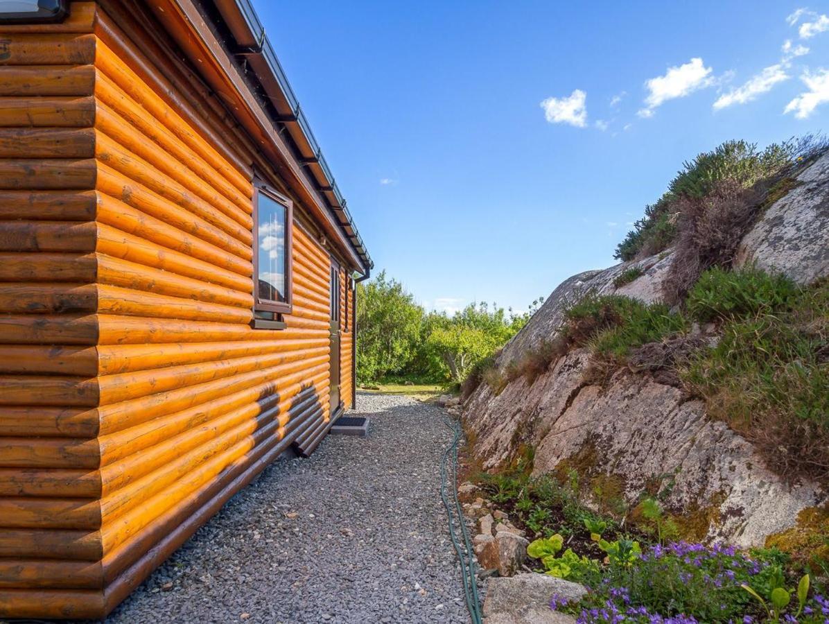 Вилла Seaside Log Cabin, Carna Экстерьер фото