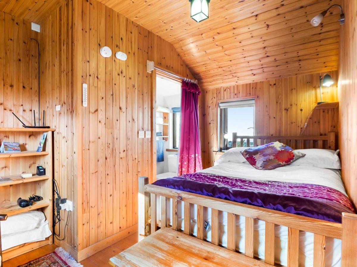 Вилла Seaside Log Cabin, Carna Экстерьер фото