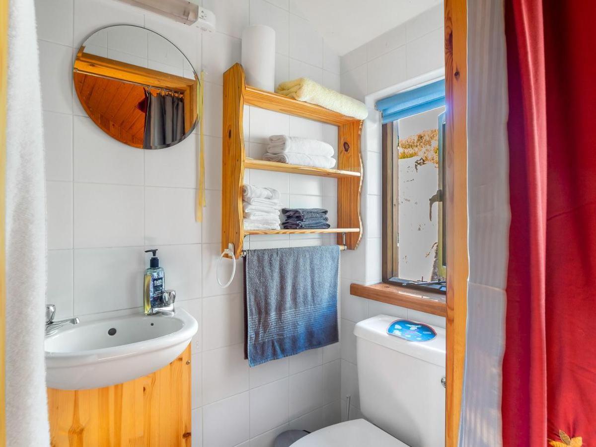 Вилла Seaside Log Cabin, Carna Экстерьер фото